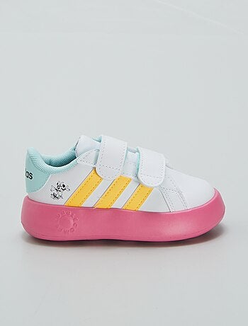 Ténis multicoloridos 'Disney' da 'Adidas'