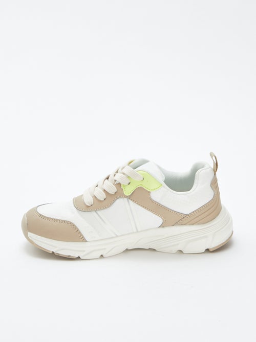 Ténis rasos com pormenores fluorescentes - Kiabi