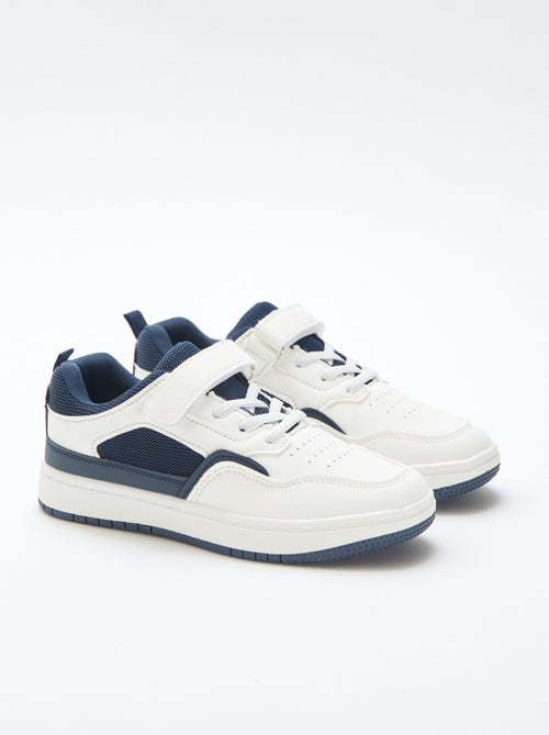 Ténis rasos com velcro contrastante bicolor - Kiabi