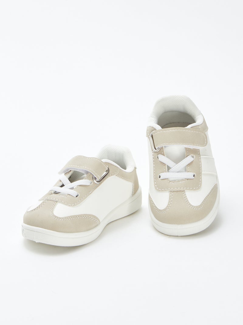 Ténis rasos com velcros e atacadores elásticos BEGE - Kiabi