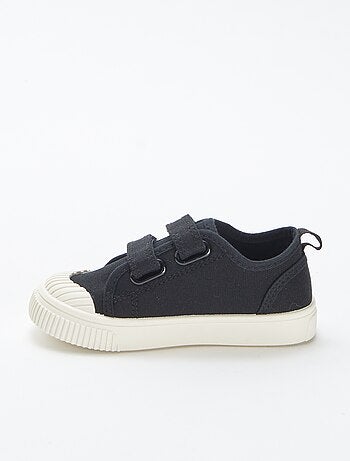 Ténis rasos de lona com velcro