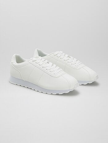 Ténis rasos estilo rétro