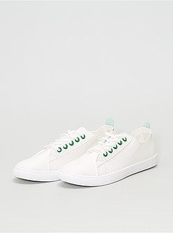 Ténis rasos leves perfurados - Kiabi