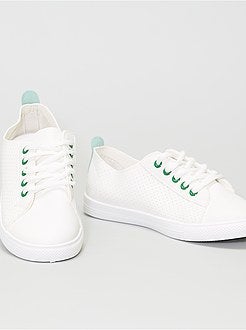 Ténis rasos leves perfurados - Kiabi