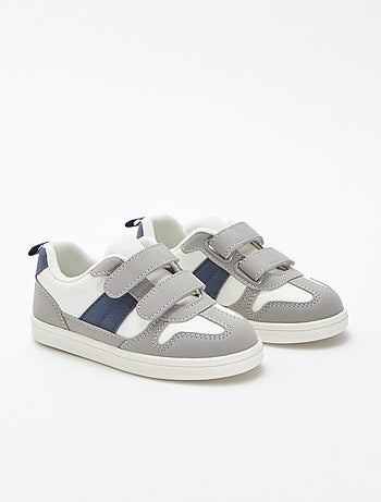 Ténis rasos tricolores