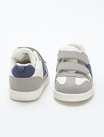 Ténis rasos tricolores