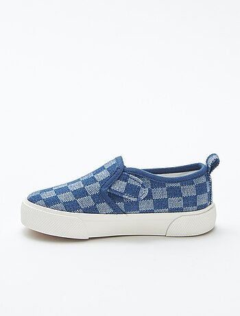 Ténis slip-on aos quadrados