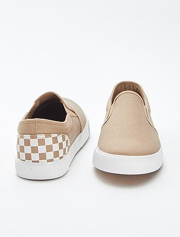 Ténis slip-on axadrezados