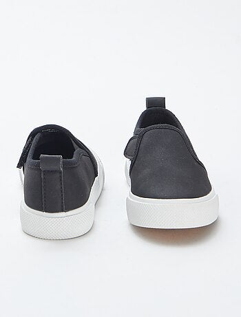 Ténis slip-on em camurça sintética