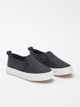 Ténis slip-on em camurça sintética