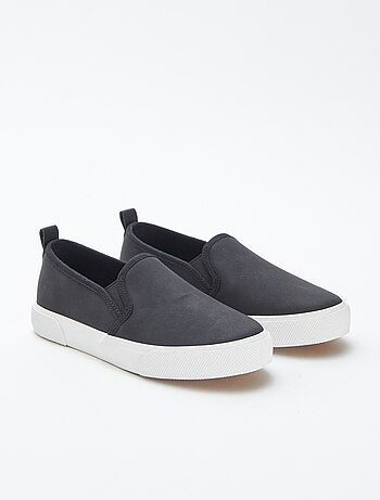 Ténis slip-on em camurça sintética