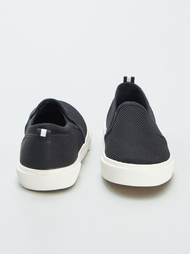Ténis slip-on em tecido PRETO - Kiabi