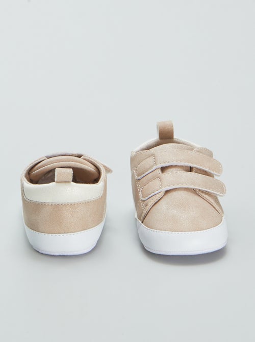 Ténis tricolores com tiras de velcro - Kiabi