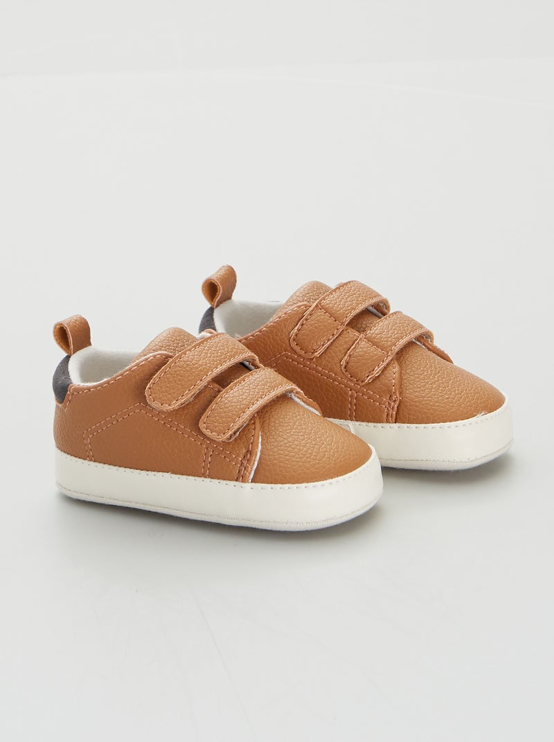 Ténis tricolores com tiras de velcro CASTANHO - Kiabi