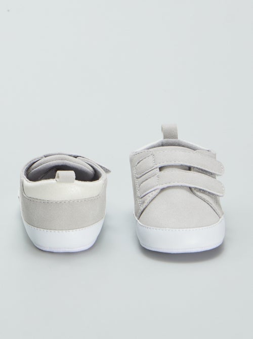 Ténis tricolores com tiras de velcro - Kiabi