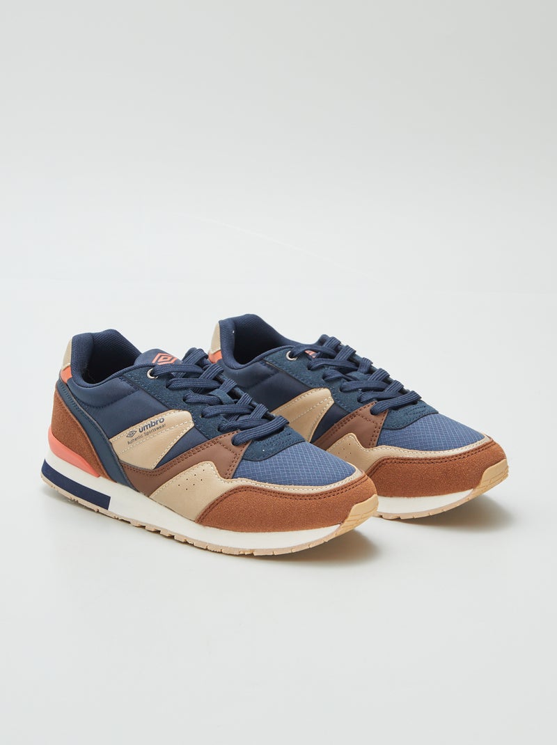 Ténis 'Umbro' em vários materiais e cores CASTANHO - Kiabi