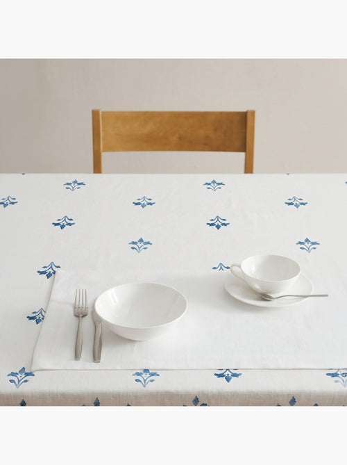 Toalha de mesa antinódoas com estampado floral de estilo mediterrânico - Gamusi. - Kiabi