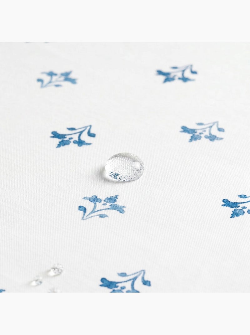 Toalha de mesa antinódoas com estampado floral de estilo mediterrânico - Gamusi. Azul - Kiabi