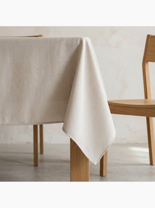Toalha de mesa antinódoas lisa, tecido mesclado e caimento natural - Gamusi. - Kiabi Toalha de mesa antinódoas lisa, tecido mesclado e caimento natural - Gamusi. - Kiabi