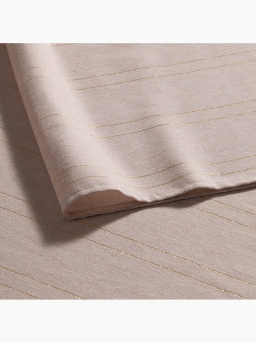 Toalha de mesa de natal com riscas de fio lurex em relevo - gamusi. - Kiabi Toalha de mesa de natal com riscas de fio lurex em relevo - gamusi. - Kiabi