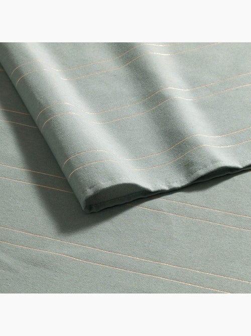 Toalha de mesa de natal com riscas de fio lurex em relevo - gamusi. - Kiabi Toalha de mesa de natal com riscas de fio lurex em relevo - gamusi. - Kiabi