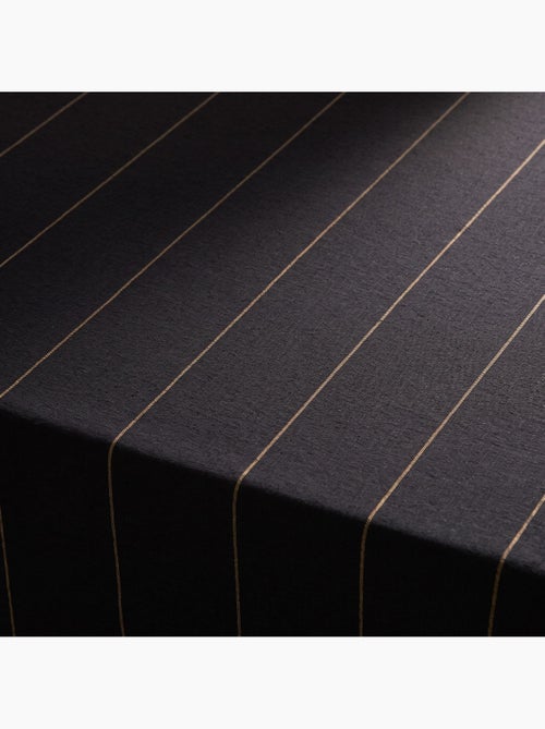 Toalha de mesa de natal em algodão às riscas com fio lurex em relevo - gamusi. - Kiabi Toalha de mesa de natal em algodão às riscas com fio lurex em relevo - gamusi. - Kiabi