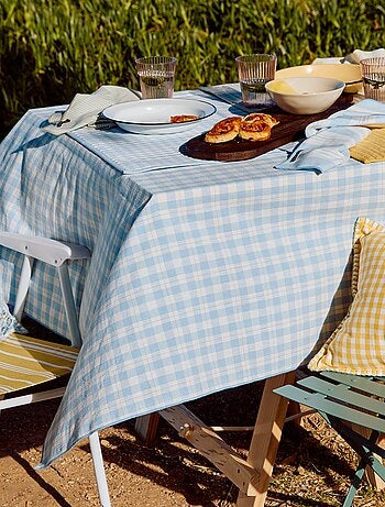 Toalha de mesa estampada aos quadrados
