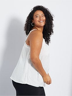 Top acetinado com renda - Kiabi