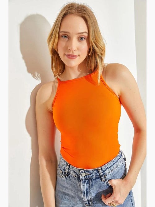 Top ajustado mistura de algodão decote halter lucci - Kiabi Top ajustado mistura de algodão decote halter lucci - Kiabi