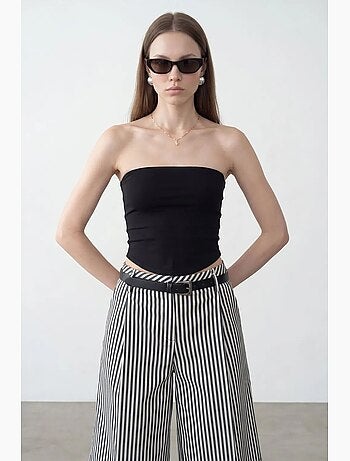 Top bandeau crop sem alças de mulher dilvin