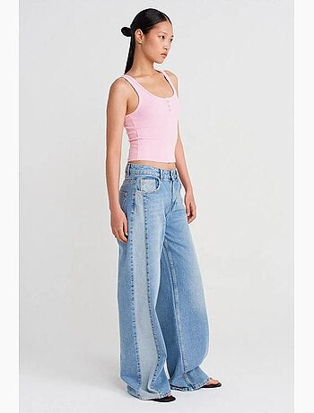 Top cami crop canelado em mistura de algodão dilvin