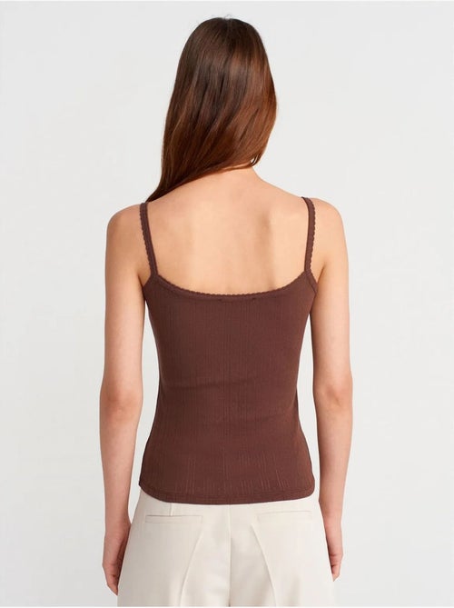 Top cami de algodão canelado slim fit dilvin - Kiabi Top cami de algodão canelado slim fit dilvin - Kiabi