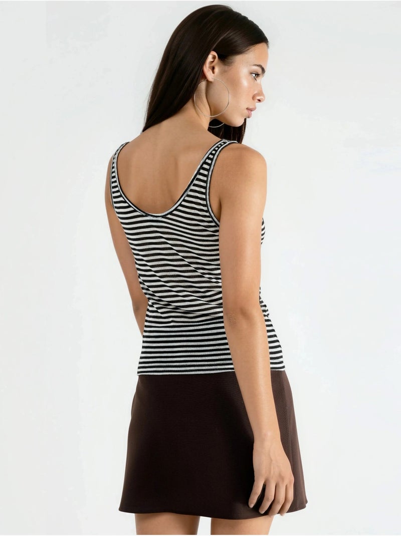 Top camisola canelado às riscas com decote em u busem Preto - Kiabi