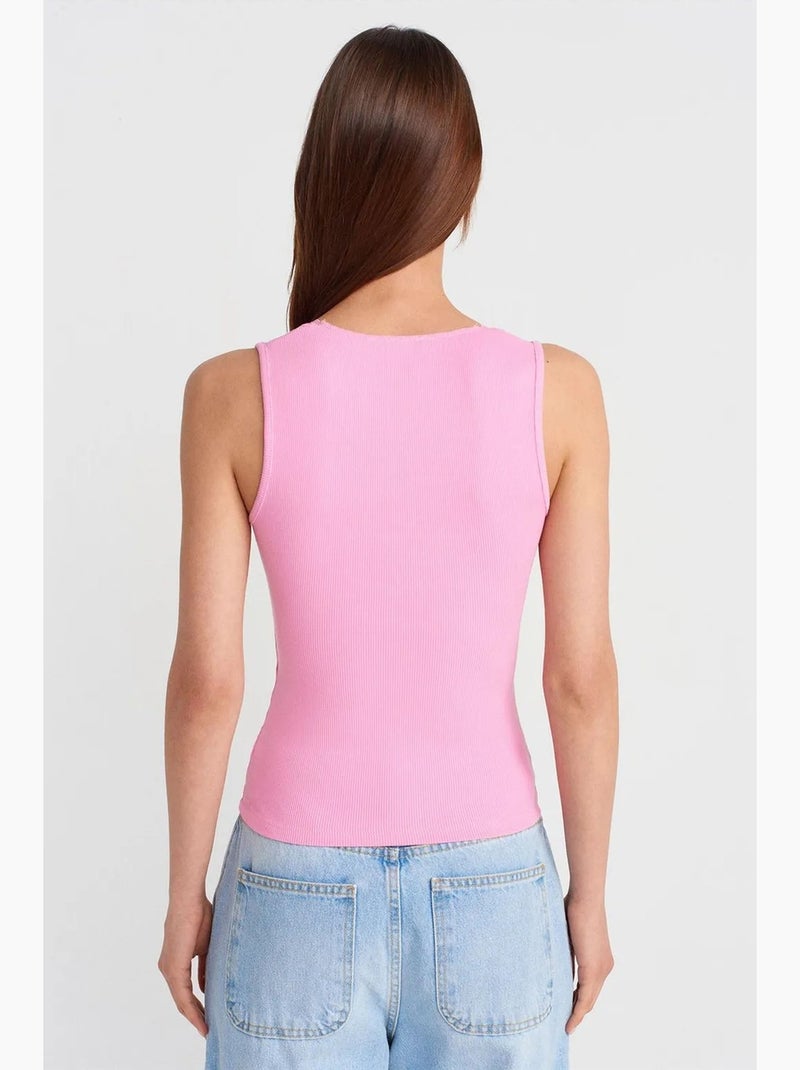 Top canelado decote v com renda dilvin Rosa doce - Kiabi