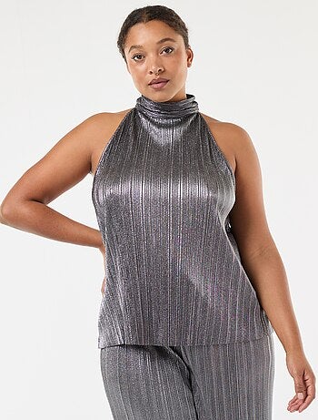 Top cava americana em malha plissada