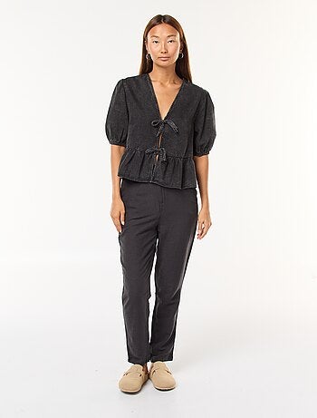 Top colete em ganga com laços para atar à frente corte cropped