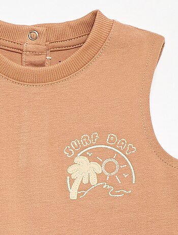 Top com bordado fantasia