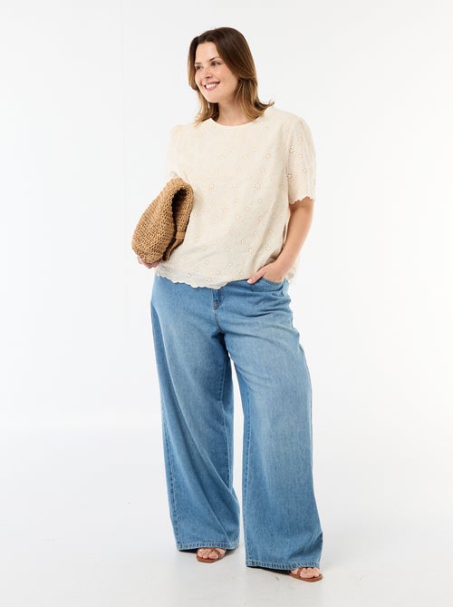 Top com bordado inglês - Kiabi