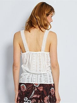 Top com bordado inglês - Kiabi