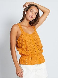 Top com bordado inglês - Kiabi