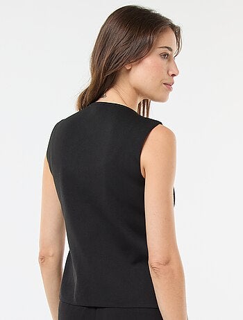 Top com botões dourados