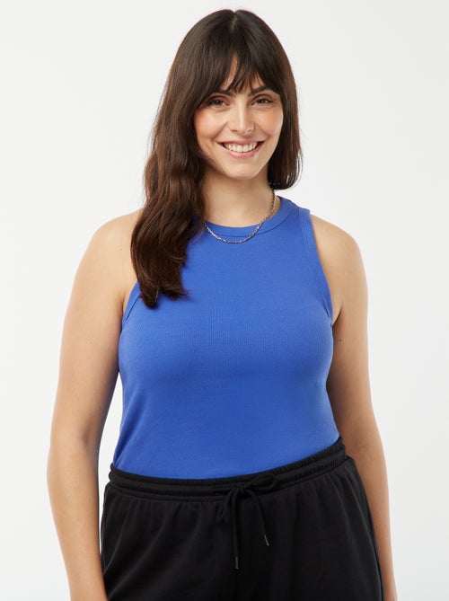 Top com cavas americanas - Kiabi