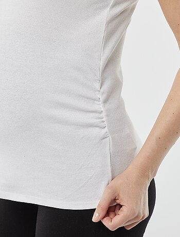 Top com cavas americanas