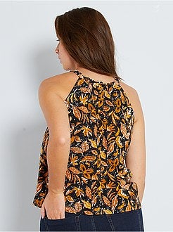 Top com cavas americanas - Kiabi