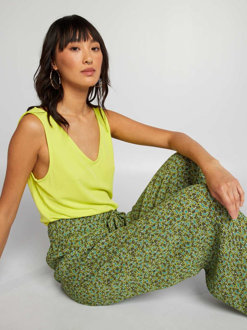 Top com gola em bico AMARELO - Kiabi
