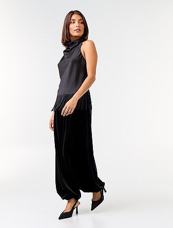 Top com gola halter drapeado