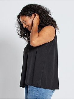 Top com pormenores rendilhados - Kiabi