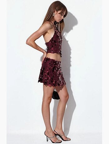 Top crop feminino com gola halter e detalhe de lantejoulas busem