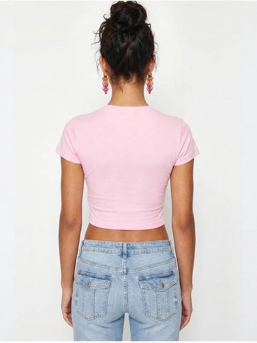 Top cropped feminino slim fit em algodão e lycra lucci - Kiabi Top cropped feminino slim fit em algodão e lycra lucci - Kiabi