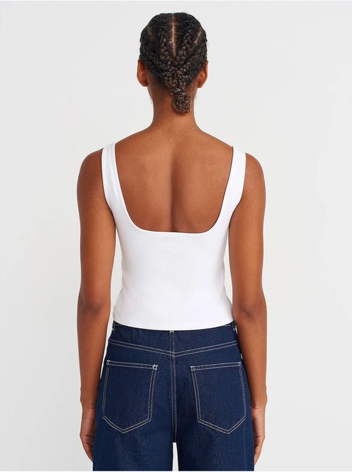 Top cropped sem mangas com decote quadrado dilvin - Kiabi Top cropped sem mangas com decote quadrado dilvin - Kiabi